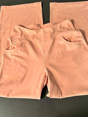 ESOFT Wide Leg Pants Design: High-waisted "tummy control" waist PINK PETTIT MED